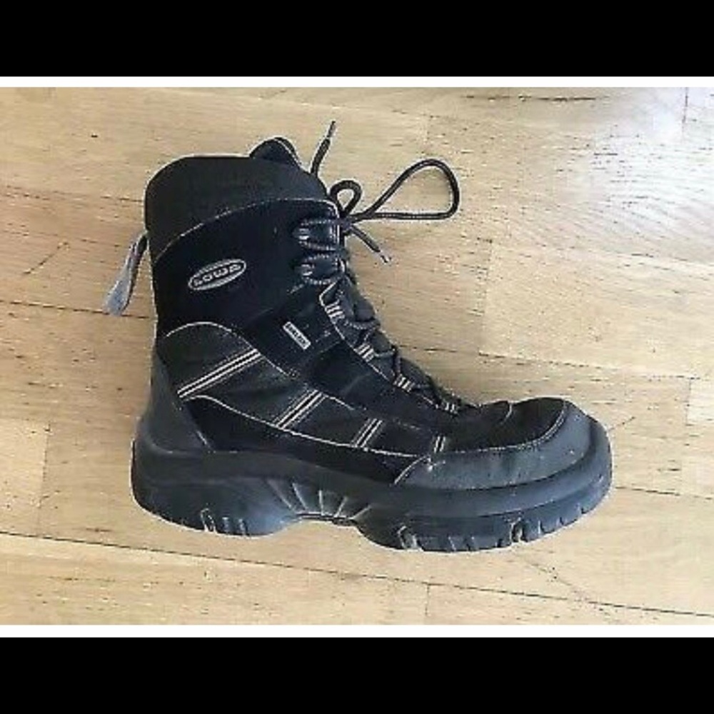 Lowa Trident GTX Waterproof Hiking boots